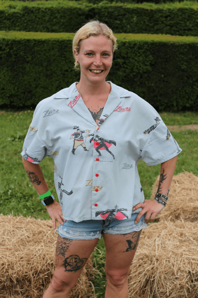 Chemise upcyclée "Zorro" – Pièce unique (Taille 36) Over size et unisexe 