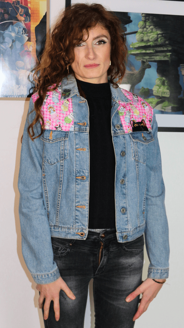 Veste en Jean Revalorisée – Thème Chats Taille 38
