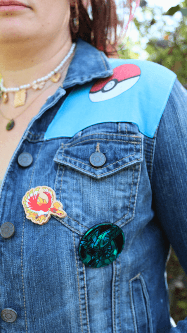 🌟 Veste en Jean Pokémon – Pokémons légendaires - Taille M- Pièce Unique & Revalorisée 🌿