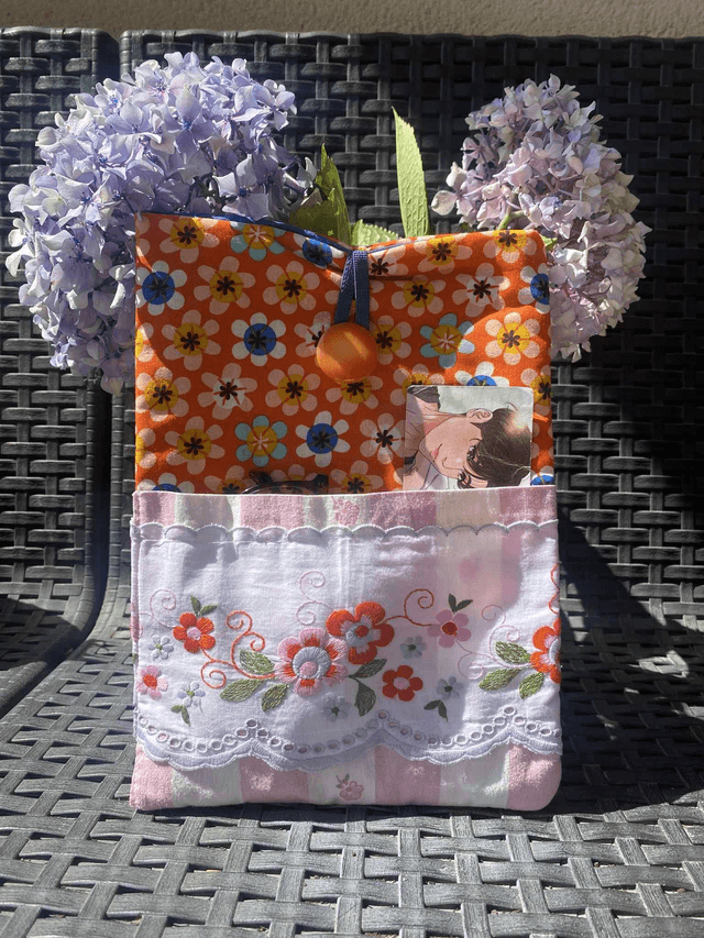 Pochette protege Livre de Poche manga liseuse– Motif Fleuri Rétro Hippie cadeau lecteur 