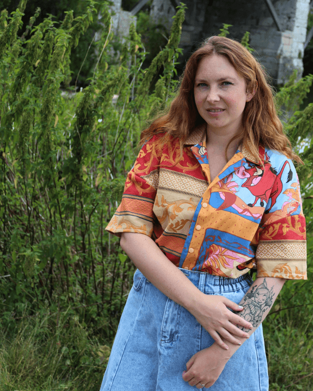 Chemise Upcyclée – Le Roi Lion & Tissu Vintage Orangé – Taille 36 Unisexe 