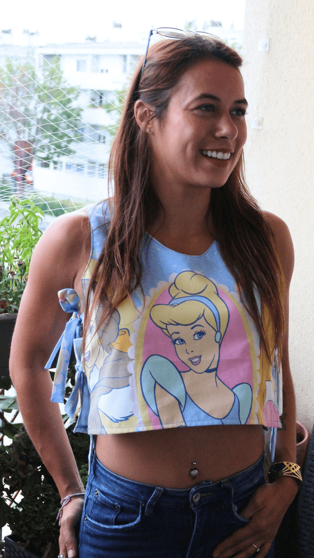 Haut Crop Top Ajustable Réversible Princesses Disney Taille 36