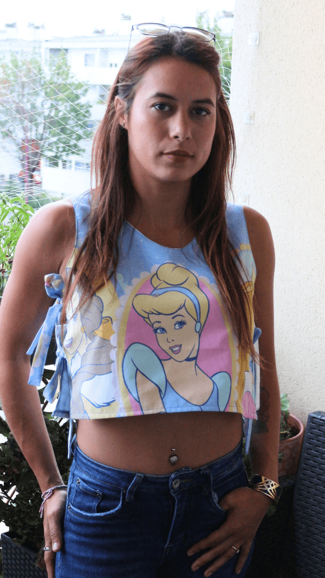 Haut Crop Top Ajustable Réversible Princesses Disney Taille 36
