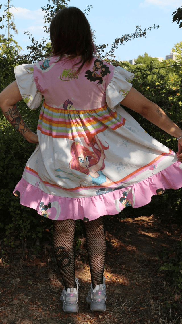 🌟 Robe Winx oversize en coton upcyclé – Taille 40 🌟