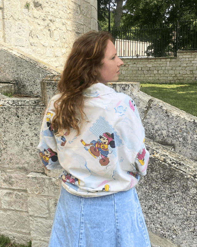 Chemise Upcyclée Mickey & Minnie aux Sports d’Hiver – Taille 40 Unisexe
