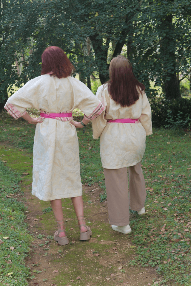 Kimono Long Épais Beige Intemporel avec Motif Fleuri Brillant - Taille Unique