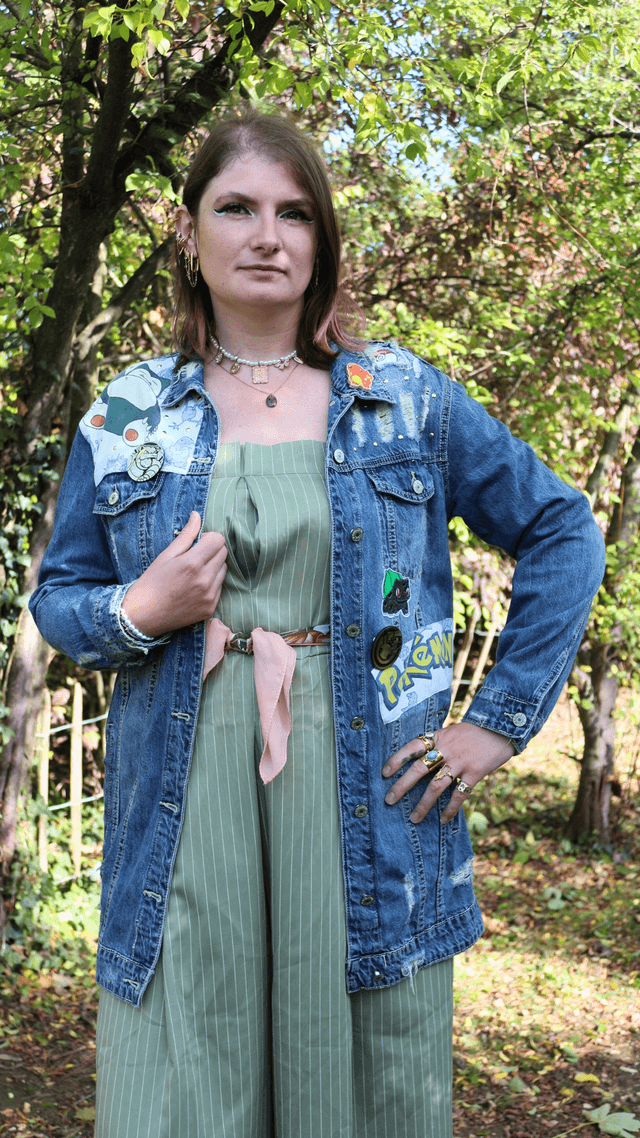 🪩 Veste en Jean Pokémon – Pièce Unique & Éco-Responsable - Taille L🌿