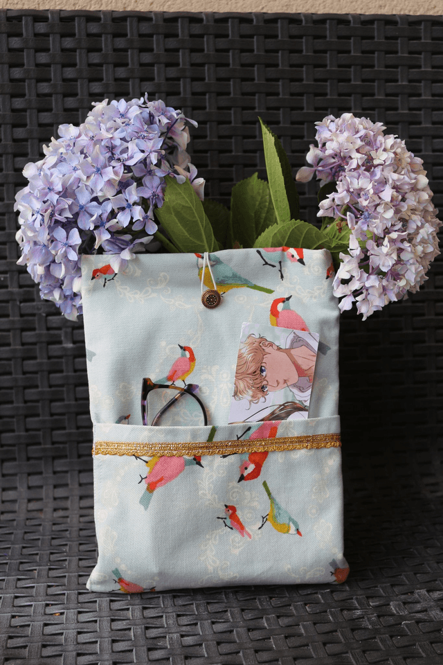 Pochette protège Livre de Poche – Motif Petits Oiseaux &amp; Détails Dorés cadeau lecteur 